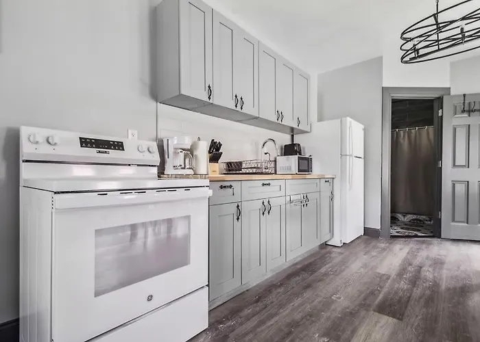 Spacious 5Br 2Bath Near The Falls & Casino