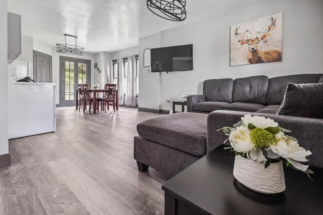 Spacious 5br 2bath Near The Falls & Casino Holiday home *