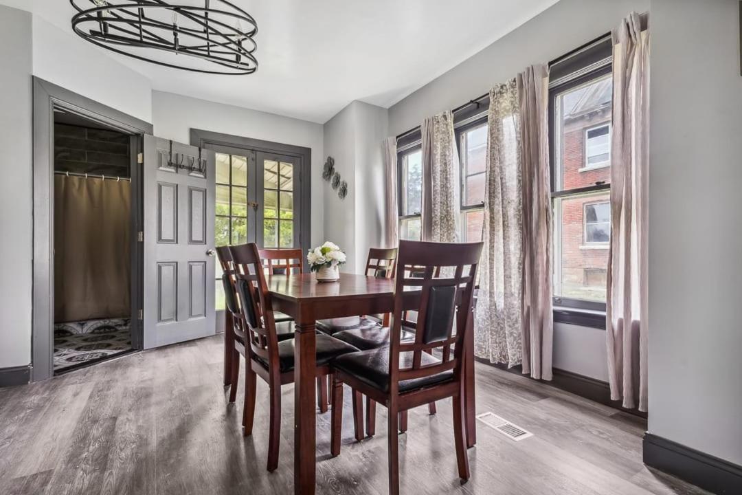 Spacious 5br 2bath Near The Falls & Casino * Niagara Falls