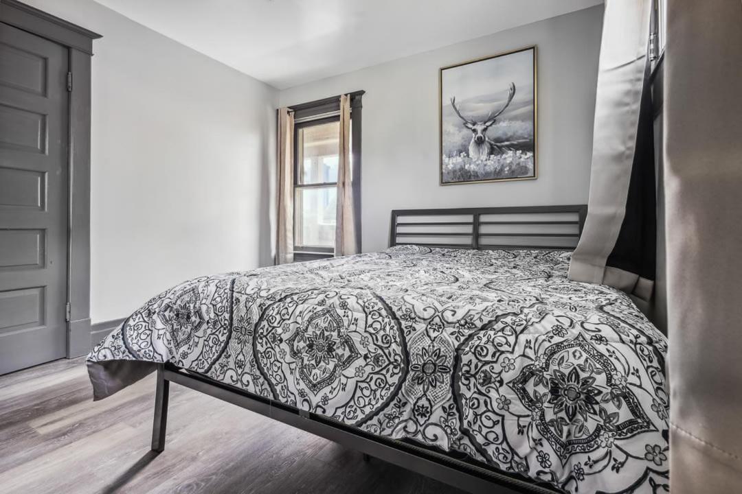 Spacious 5br 2bath Near The Falls & Casino * Niagara Falls